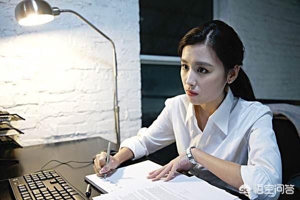 自媒体们都在哪里找素材、追热点？