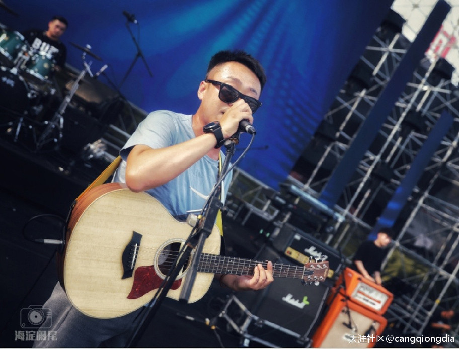 2019年麻椒音乐节第二天热情高涨，郝云压轴引发全场大合唱