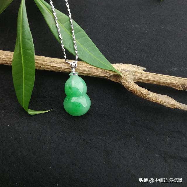 有哪些经典的珠宝广告语？
