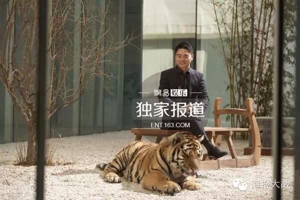 奶茶妹和刘强东“分手门”火了一句话，堪称2015年最新爱情绝句！