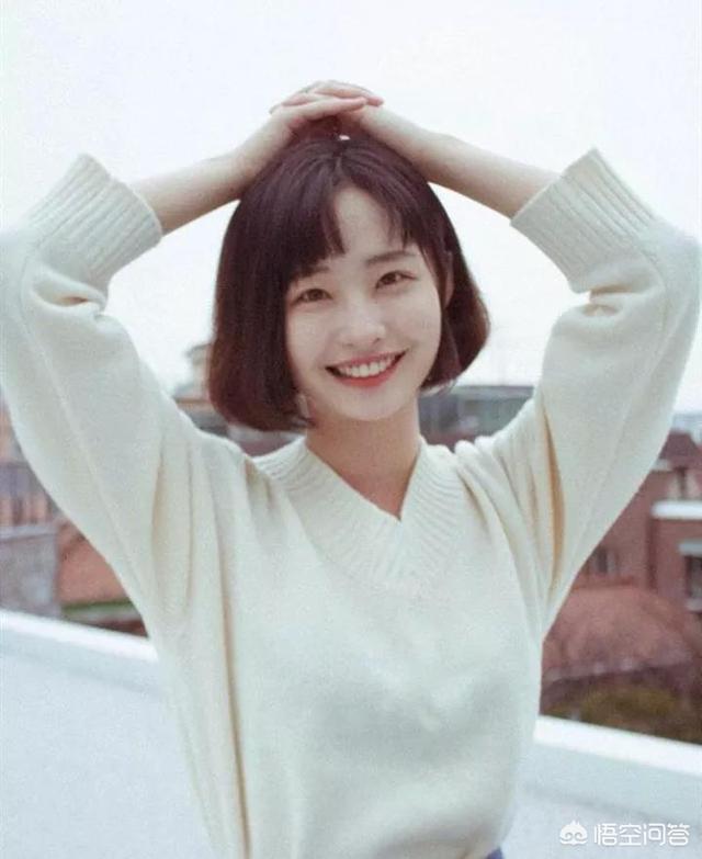 有哪些既可以披发又可以扎起来的发型值得推荐？