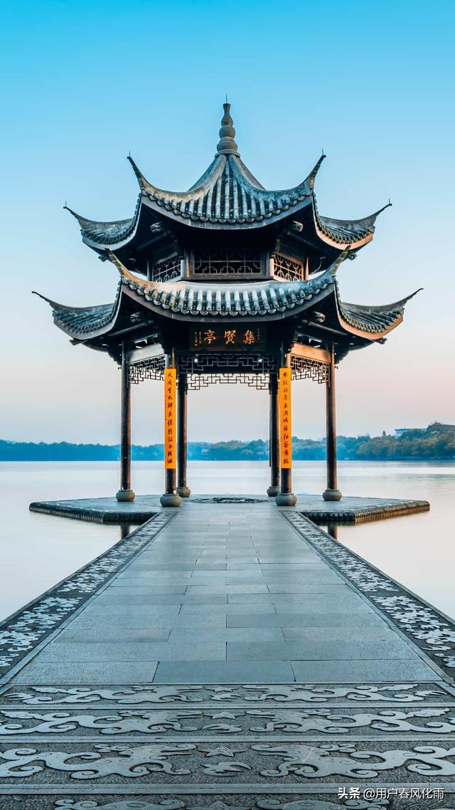 你看到过哪些简短有内涵的一看就想发朋友圈的句子？