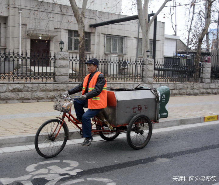 向大年初一坚守者致敬
