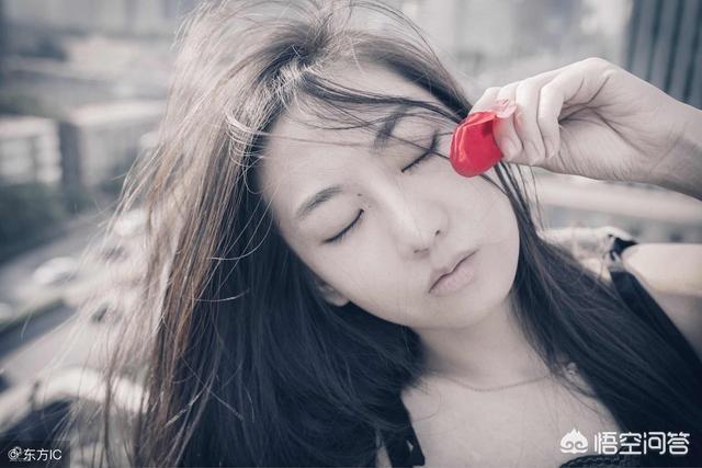 有哪些热恋中想念一个人的爱情句子？
