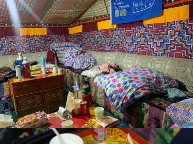 到藏族朋友家做客，怎么睡觉呢？男女之间怎样避免尴尬？