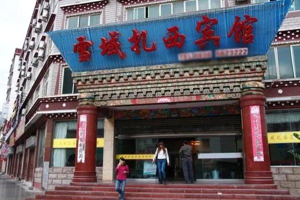 到藏族朋友家做客，怎么睡觉呢？男女之间怎样避免尴尬？