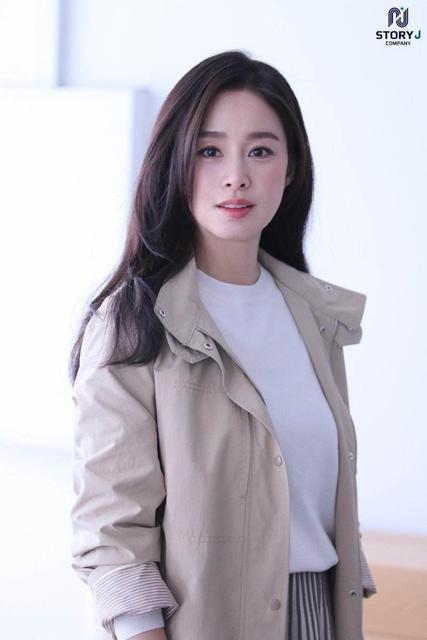 关系很好，谈了一个多月的时候，男朋友把官宣的文案删了，什么情况？