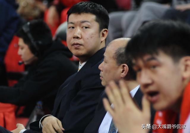 如何看待八一主帅王治郅和队长雷蒙的冲突？两任队长均发生这样的事件问题出在哪里？