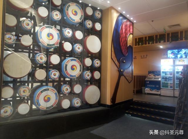直播电商与传统电商的本质区别是什么？