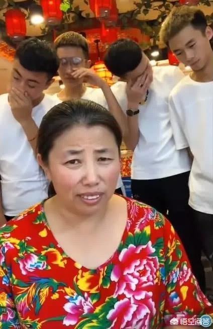 华农兄弟的“竹鼠视频”为何能爆火？这一现象对新农业的发展有何启示 ？